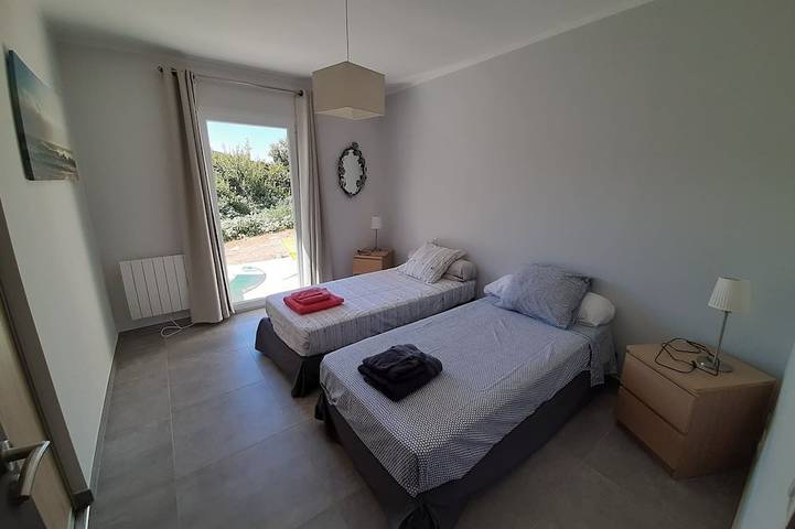 Location de vacances pour 6 personnes, avec terrasse ainsi que jardin et jacuzzi à Farinole - 3