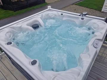 Caravan for 4 People in Cornwall, South West England, Photo 2