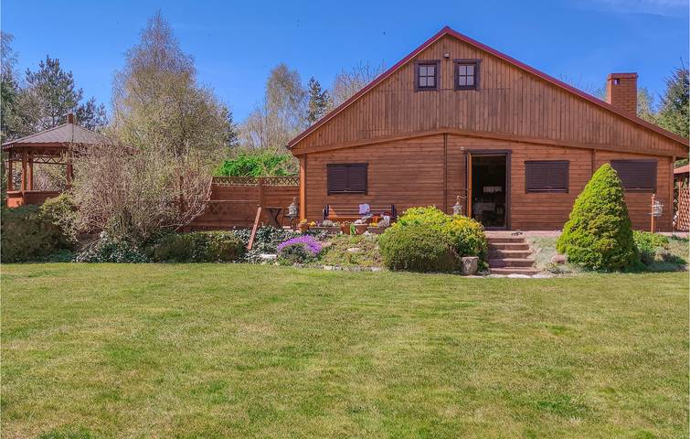 Ferienhaus für 8 Personen, mit Terrasse und Garten