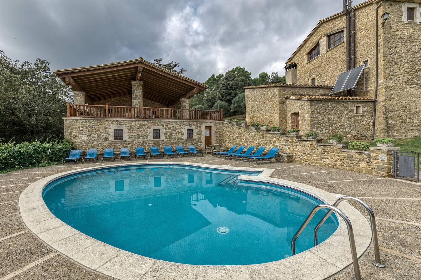 Casa Rural 'La Torre De Dalt' con Vista a la Montaña, Piscina Privada y Terraza Privada in Camós, Pla de l'Estany