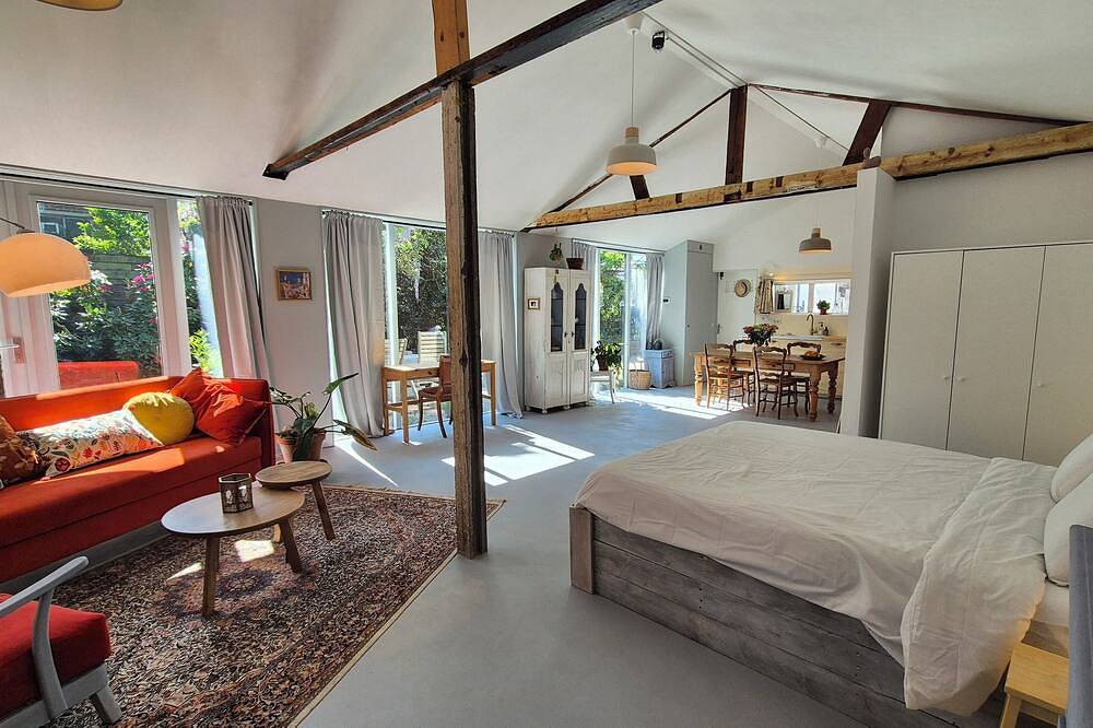 Grange aménagée en studio cosy avec jardin et parking gratuit à Eindhoven in Eindhoven, Brabant-Septentrional