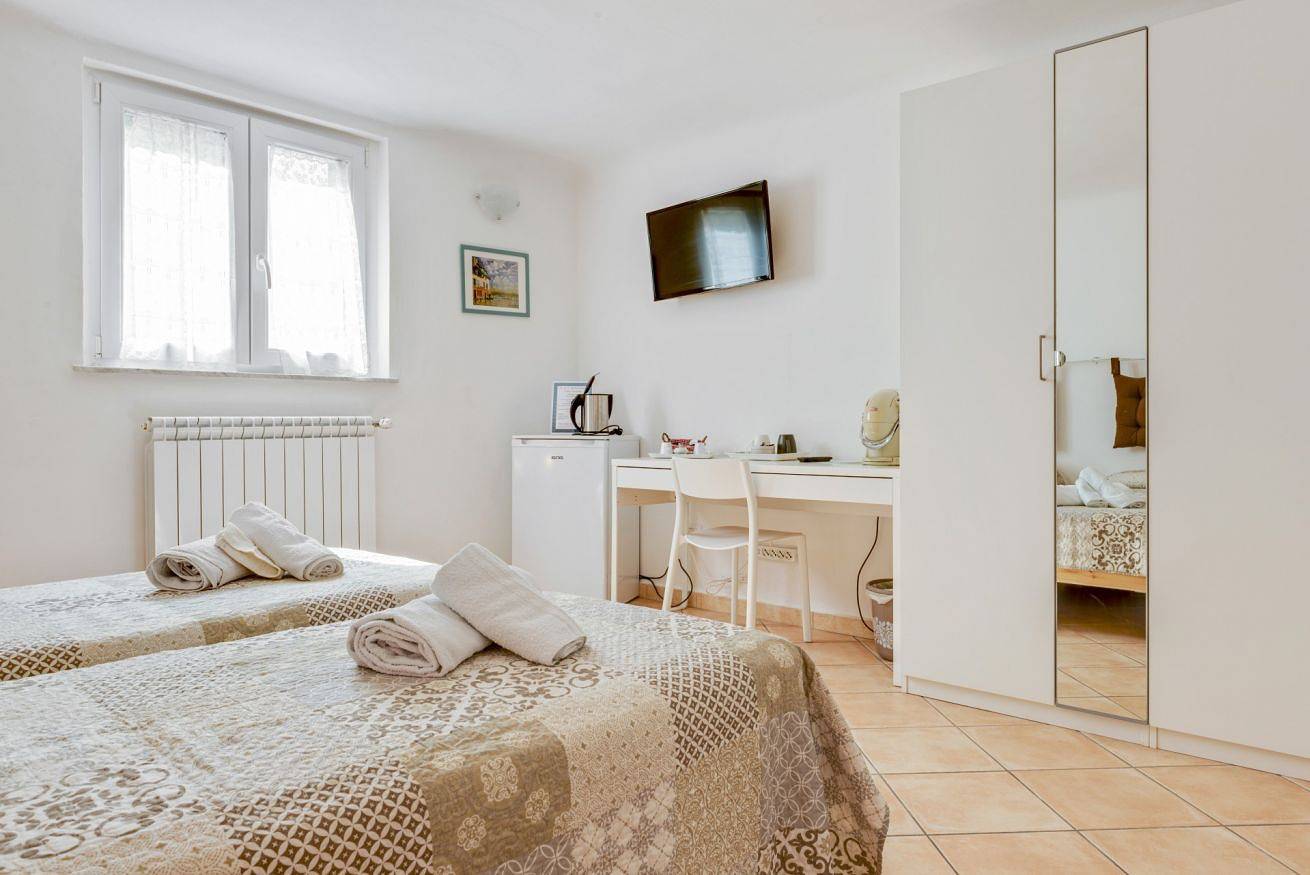 Ganze Wohnung, Sarzana 305 Sp 2Stanza in La Spezia (By), La Spezia