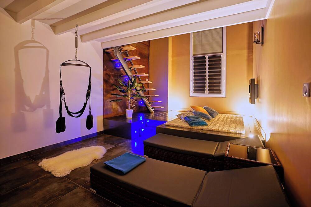 Entire apartment, L'Eden d'Aphrodite, Grenoble's oldest and highest-rated Love Room in Grenoble, Isère