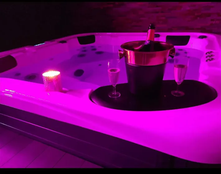 Holiday home for 2 people, with sauna and hot tub as well as terrace and garden - 1