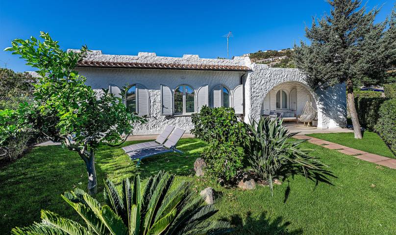 Villa pour 6 personnes, avec jardin à Costa Rei