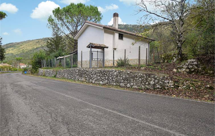 Acogedor apartamento cerca de Campodimele - Aparcamiento, TV, cocina in Campodimele, Provincia de Latina