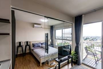 Cottage pour 3 personnes, avec balcon et jardin à Bangkok