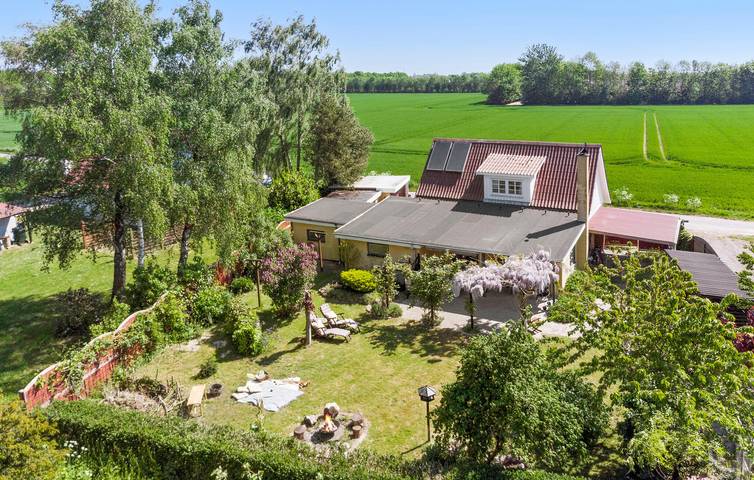 Ferienhaus für 5 Personen, mit Terrasse und Garten