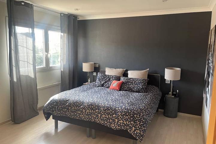 Location de vacances pour 8 personnes, avec jardin et terrasse à Vesseaux - 4