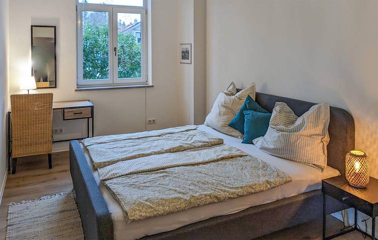 Ganze Ferienwohnung, Gemütlicher Rückzugsort am See mit Terrasse und Parkplatz in Bad Heilbrunn, Tölzer Land