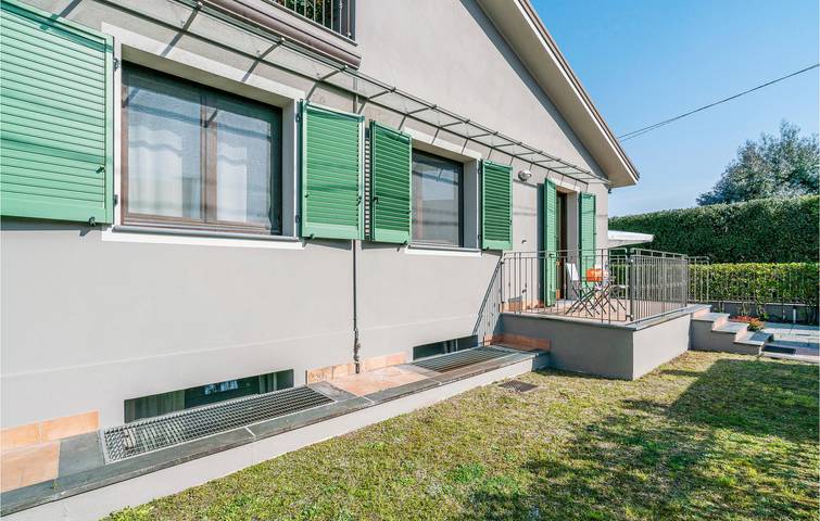 Location de vacances pour 7 personnes, avec terrasse et jardin à Viareggio - 2