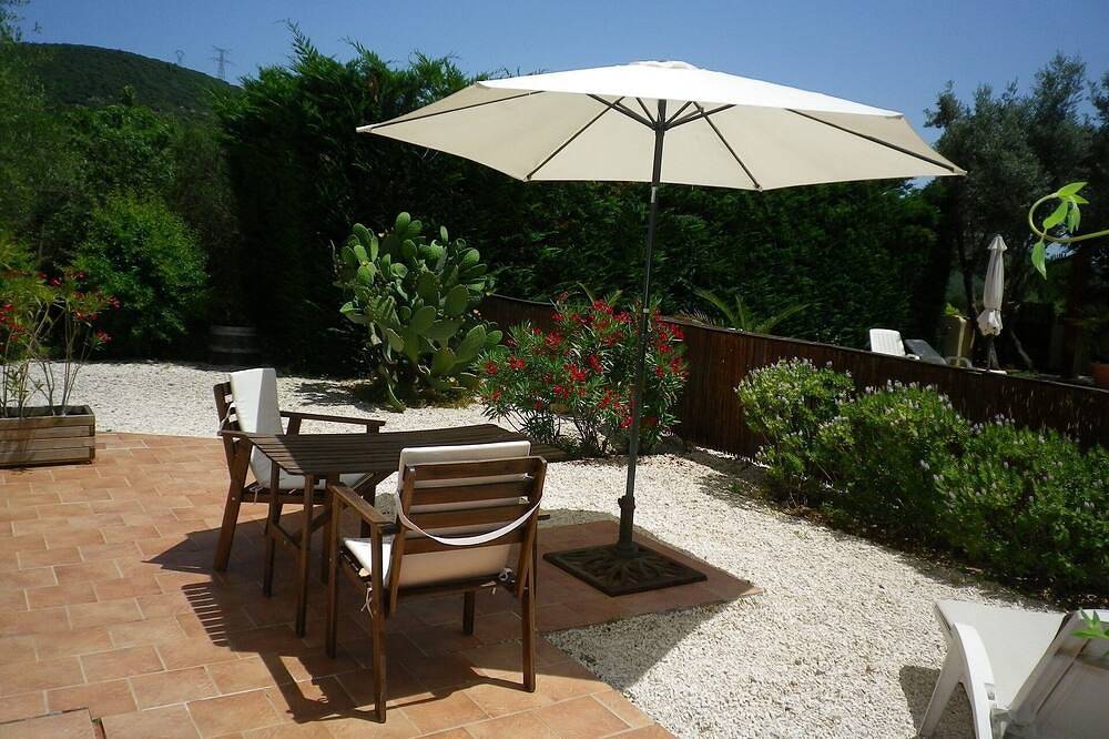 Apartamento entero, Albergue Amethyste tranquila casa de campo en el corazón de Var in Le Luc, Region de Draguignan