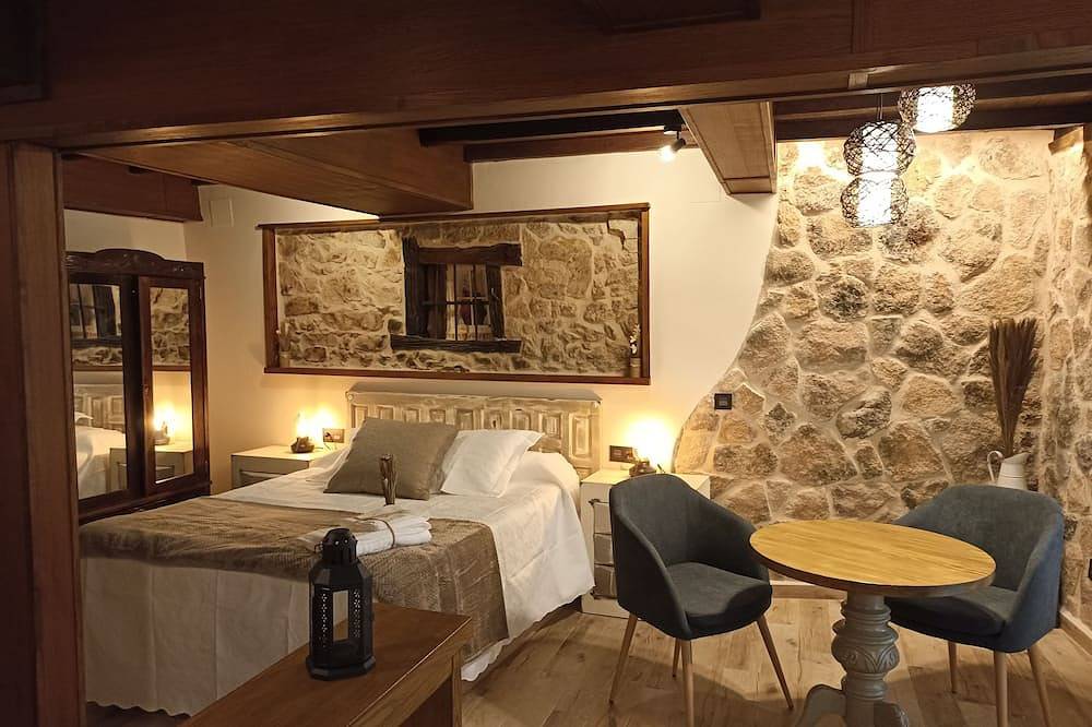 Casa Rural acogedora con chimenea-barbacoa in Candelario, Provincia de Salamanca