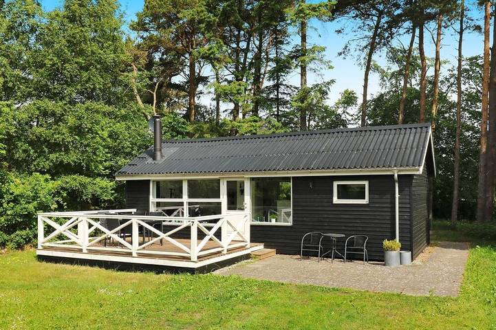 Ferienhaus für 4 Personen, mit Terrasse in Øster Hurup
