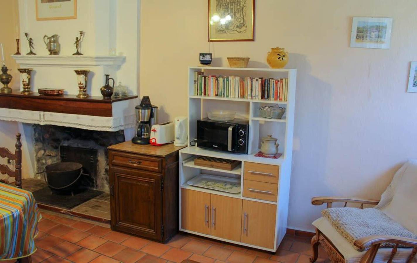 Ferienhaus „Clarisse“ mit Bergblick, Gemeinschaftspool und Wlan in Allemagne-en-Provence, Regionaler Naturpark Verdon