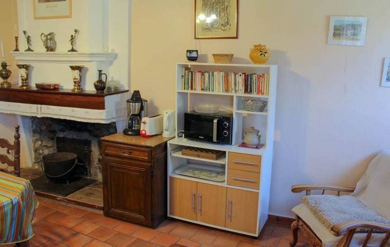 Location de vacances pour 3 personnes, avec bassin pour enfant et jardin à Allemagne-en-Provence - 4
