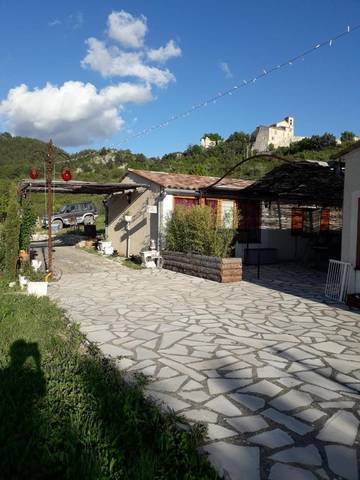 Location de vacances pour 4 personnes, avec jardin et vue à Saint-Jurs