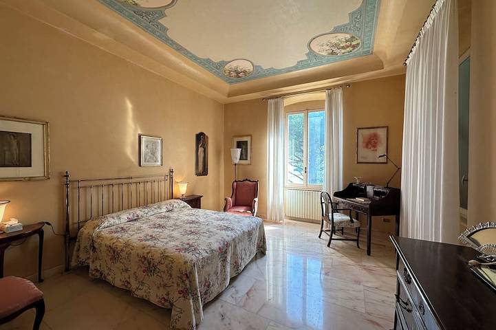** Last Minute ** Villa Doria 10P by Villasretreats, waterfront, air conditioning, near the Cinque Terre in Spiaggia di Arenella, Porto Venere Municipio