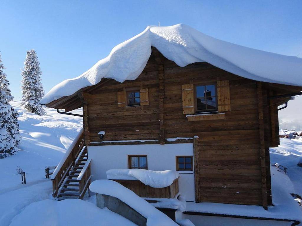 Ski lodge in Krimml with swimming pool in Hochkrimml, Krimml