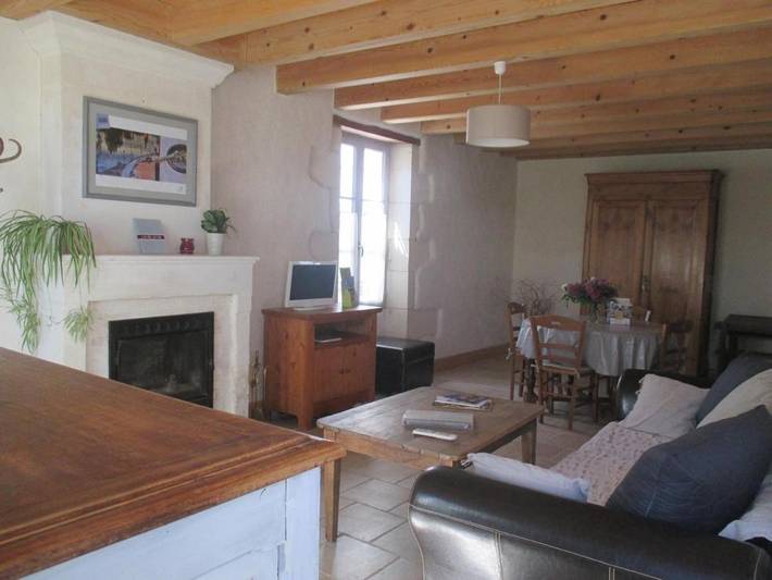 Location de vacances pour 4 personnes, avec Terrasse ainsi que Jardin et Vue à Saint-Savinien - 3