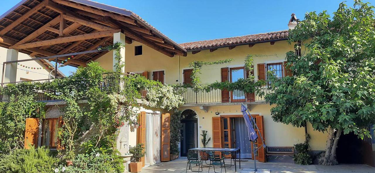 Il Giardino del Gallo in Cherasco, Langhe