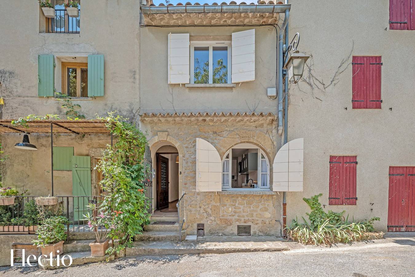 Maison Alena | Au cœur de Lourmarin in Lourmarin, Parc naturel régional du Luberon