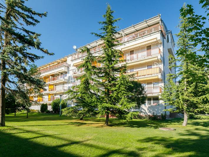 Ferienwohnung für 4 Personen, mit Balkon und Garten sowie Seeblick in Zamardi