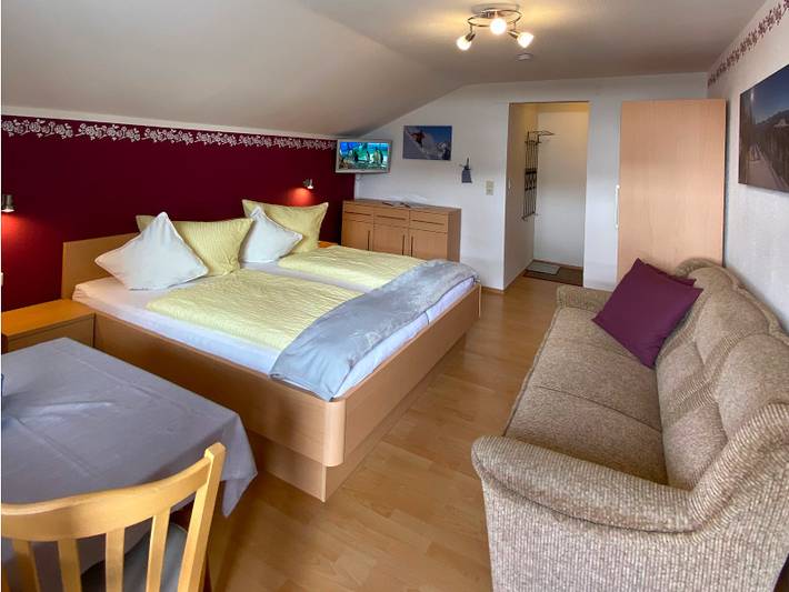 Pension für 3 Personen, mit Balkon und Garten sowie Ausblick in Oberstdorf