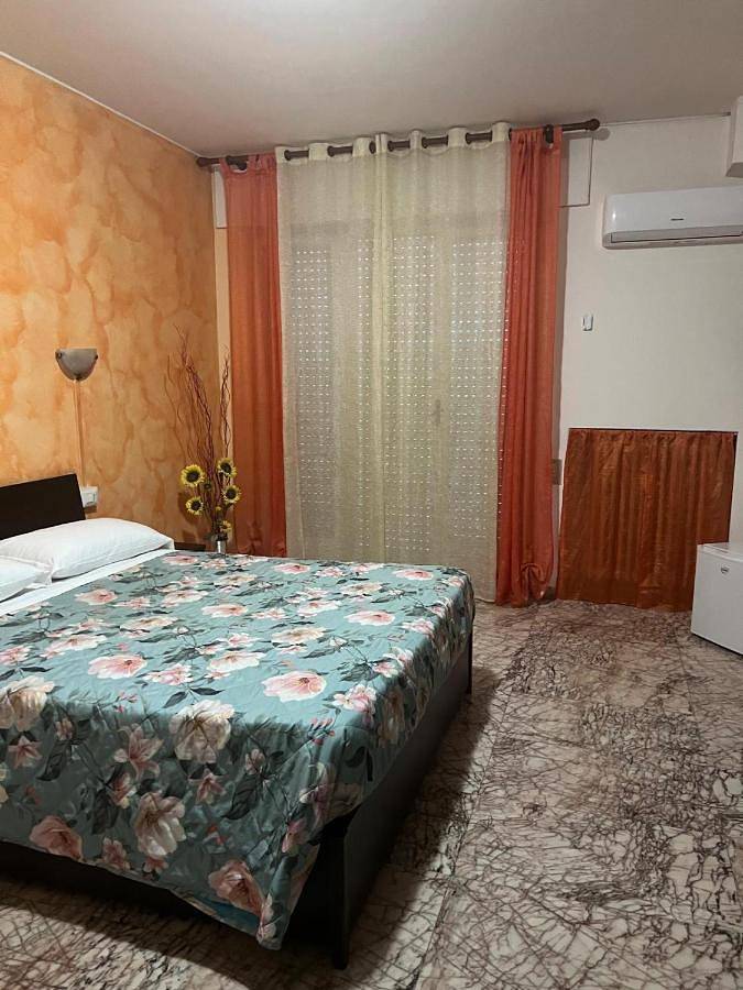 Maison d’hôte pour 2 personnes, avec terrasse, animaux acceptés à San Remo - 4