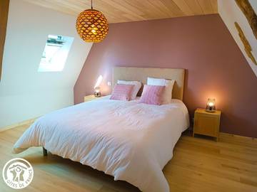 Gîte pour 8 personnes, avec vue ainsi que jardin et piscine à Faycelles