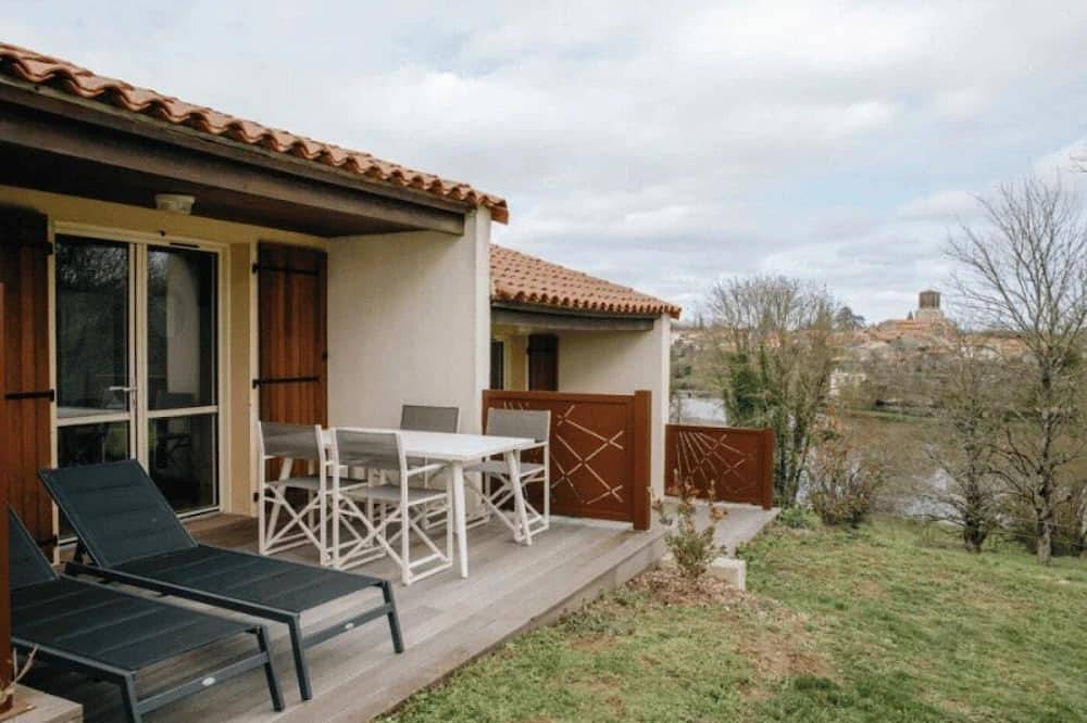 Zecamping 3 étoiles piscine cottage Tv 34m2 4 pers in Vouvant, Fontenay-le-Comte