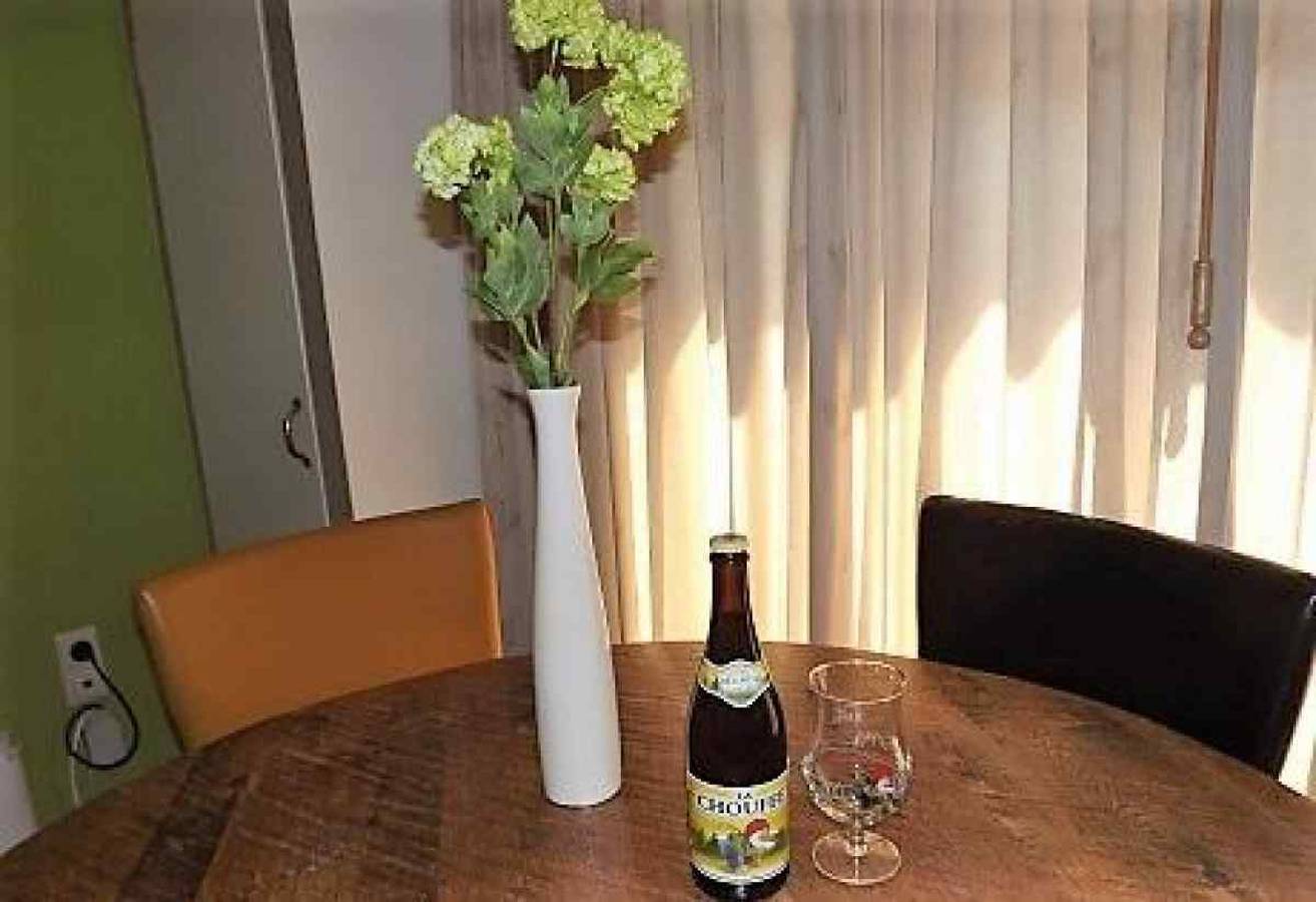 Geräumiges Ferienhaus für 6 Personen mit Holzofen in den Ardennen in Dochamps, Manhay