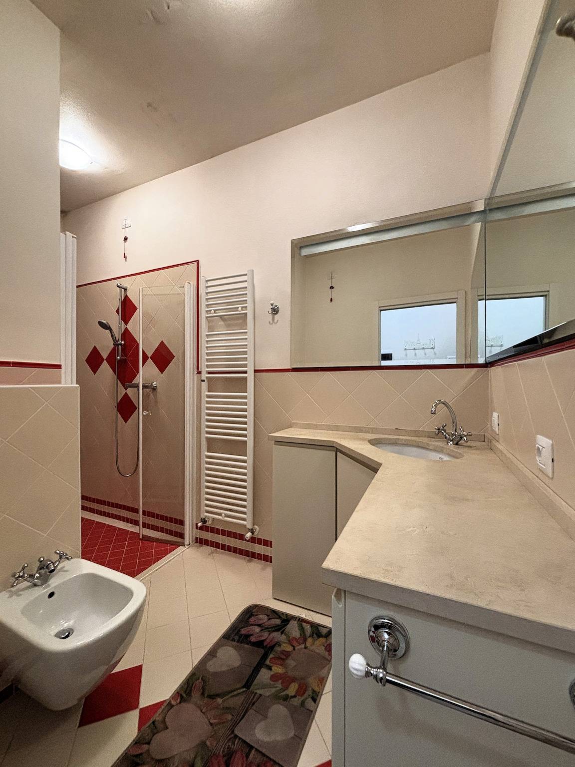 Ganze Wohnung, Casa Portici in centro a Torri in Torri del Benaco, Gardasee-Berge