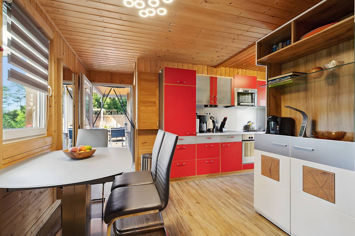Ferienhaus 249 – Seeblick, private Terrasse, Wlan, Seeblick, 2 Schlafzimmer, Sauna in Bungalowdorf Zadelsdorf, Zeulenroda-Triebes
