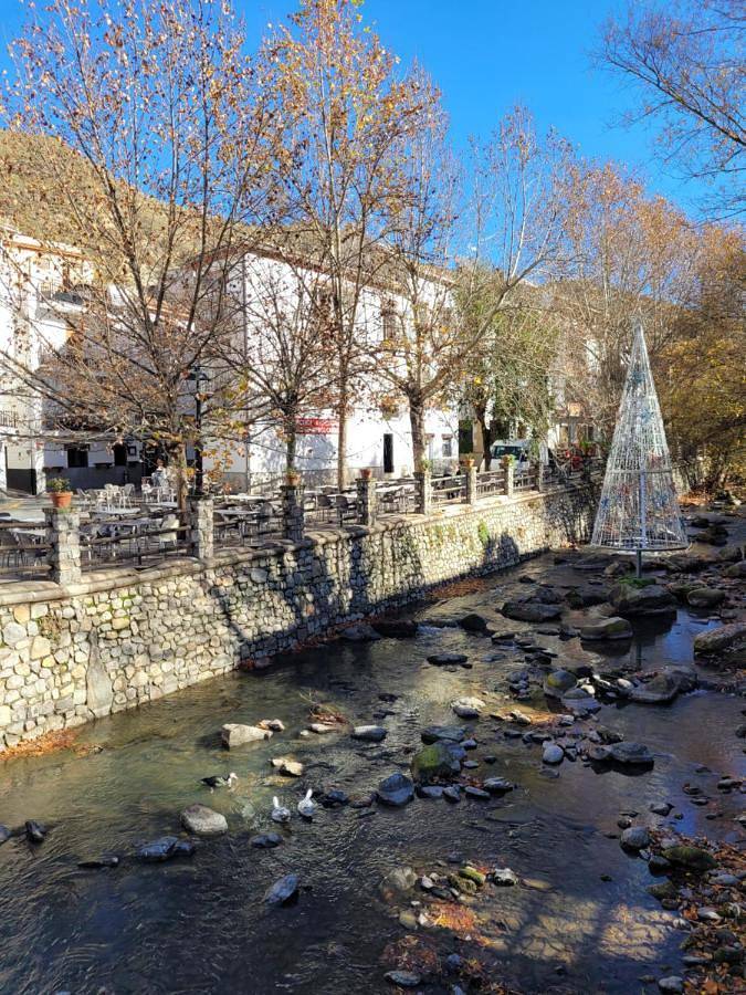 Gîte pour 3 personnes, avec Balcon ainsi que Terrasse et Vue à Pinos Genil