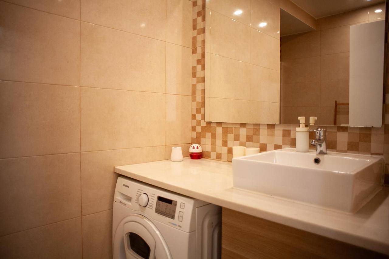 Apartamento inteiro, Apartment with Balcony in Almada, Halbinsel von Setúbal