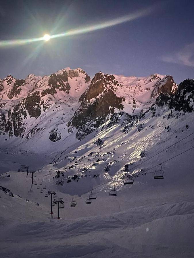 Gîte pour 4 personnes, avec balcon ainsi que piscine et vue, animaux acceptés dans Cinema le Schuss (Chamrousse) - 4