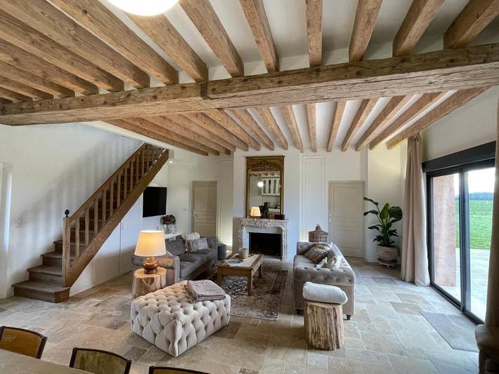 Location de vacances pour 15 personnes, avec Terrasse ainsi que Jardin et Vue dans Gournay-le-Guérin