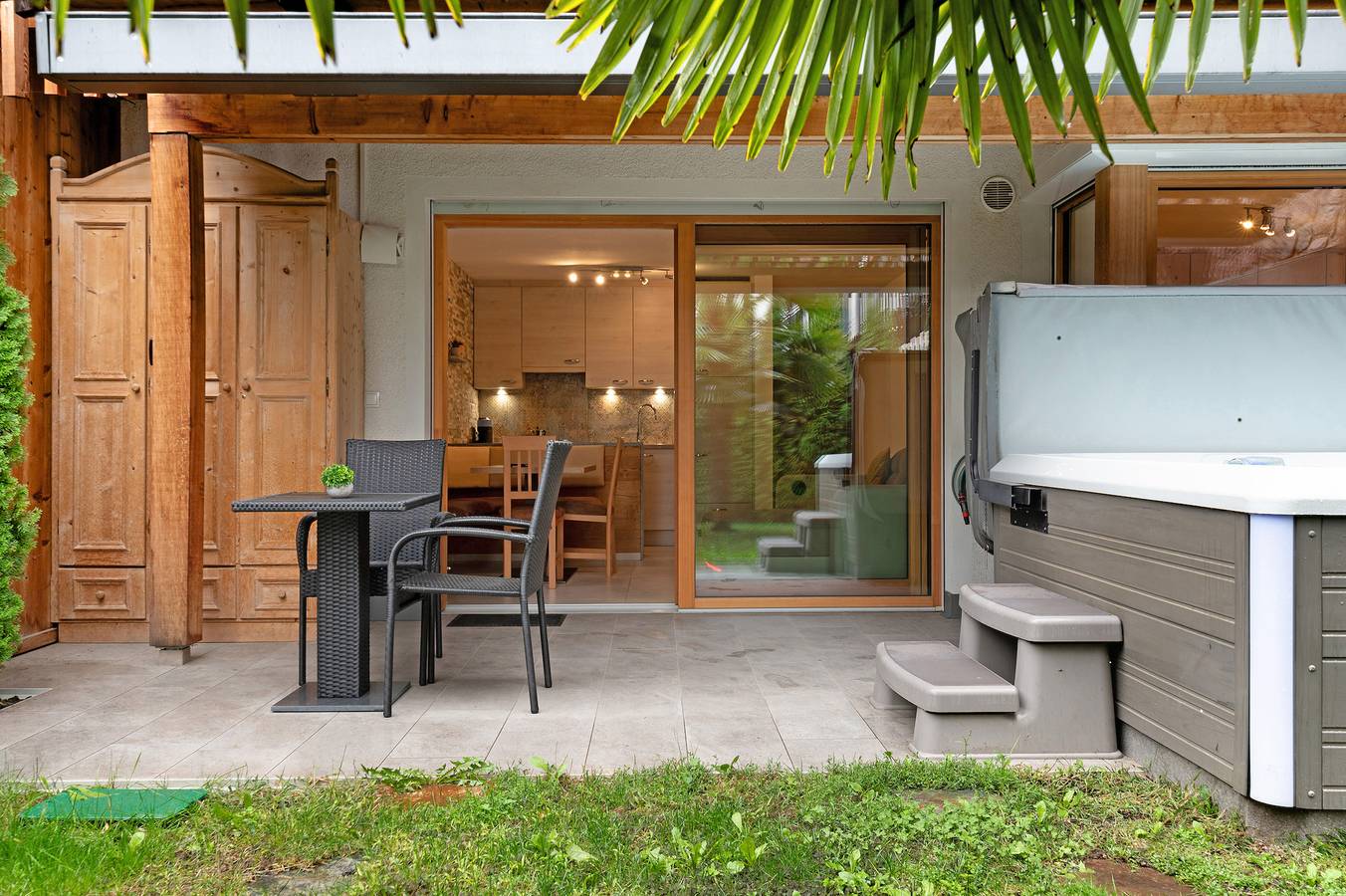 Ganze Wohnung, Ferienwohnung 'Sirona Lodge' mit Privatterrasse und Whirlpool in Jenesien, Sarntaler Alpen