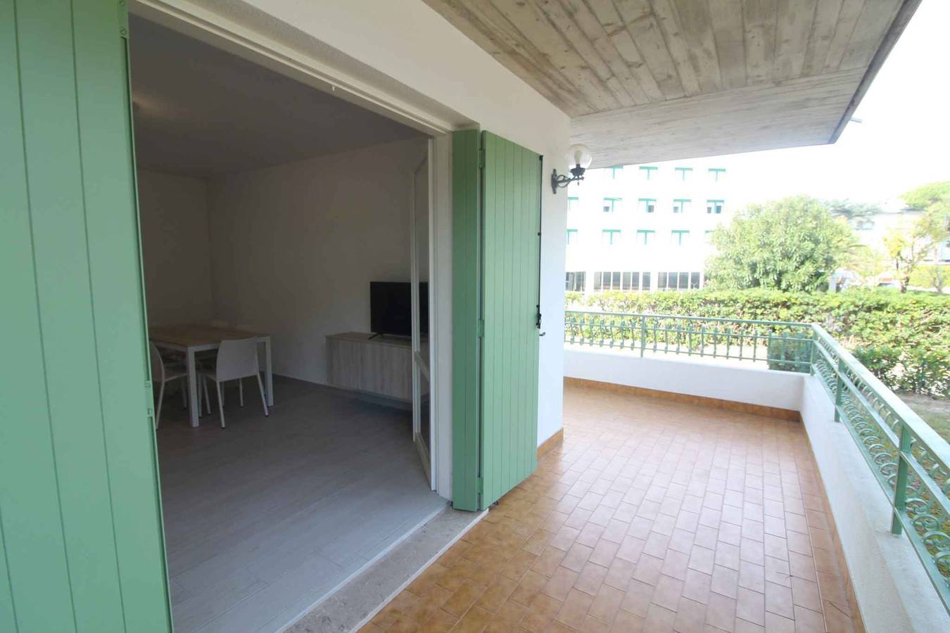 Apartamento vacacional entero, Holiday apartment mit Balkon  in Ribera de Lignano, Lignano Sabbiadoro