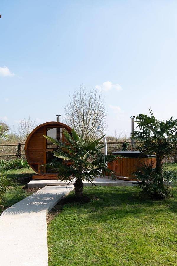 Maison d’hôte pour 2 personnes, avec jacuzzi et jardin ainsi que sauna et piscine dans Eure-et-Loir - 4