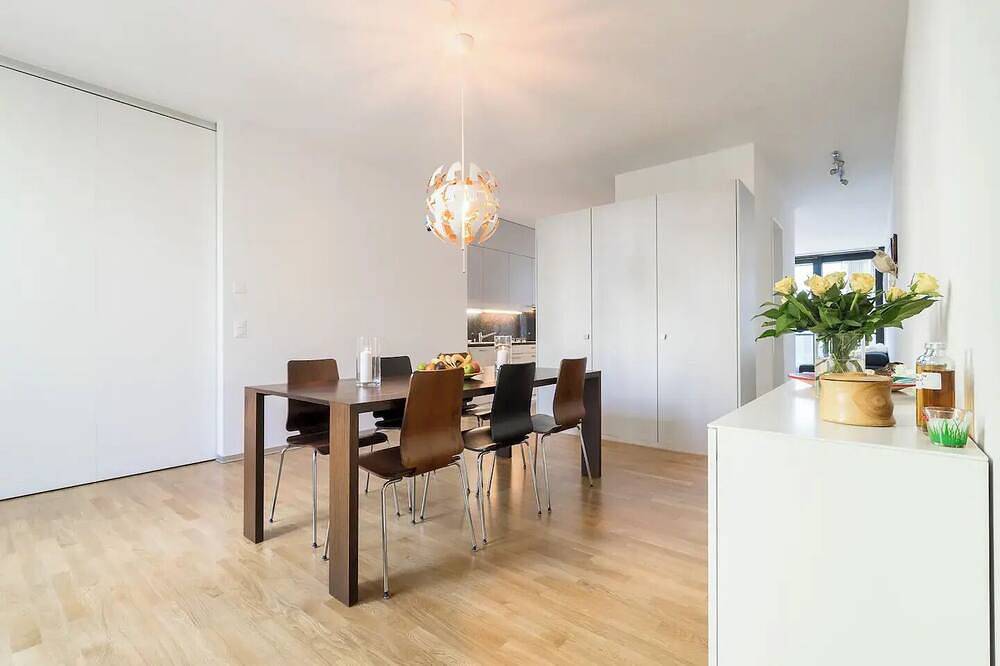 Entire apartment, Luxury Apartment. Great Location. High Speed Wi-Fi in Zurich, Zurich district