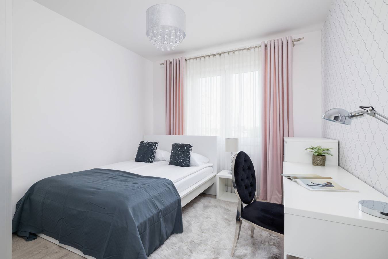 Apartamento entero, 29 Listopada 39E | Apartment | 3 bedrooms in Cracovia, Pequeña Polonia (región histórica)