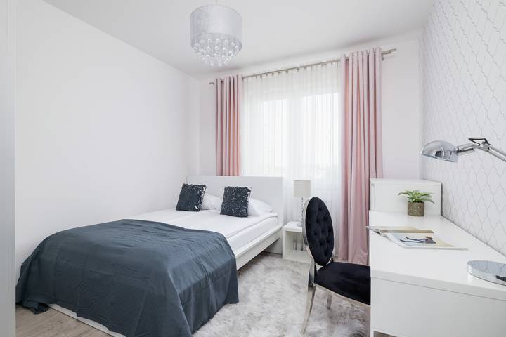 Appartement entier, Spacious Apartment | 3 Bedrooms | Balcony | Parking in Cracovie, Petite-Pologne