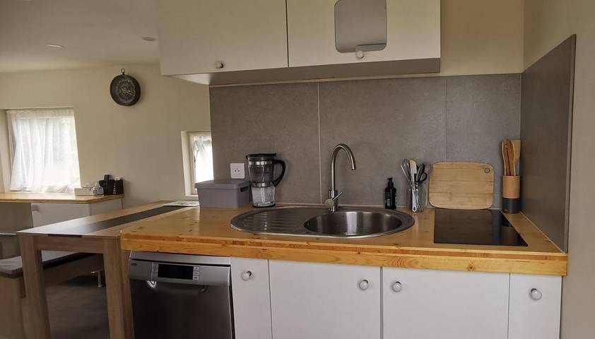 Location de vacances pour 2 personnes, avec jardin et vue, animaux acceptés à Grane - 2