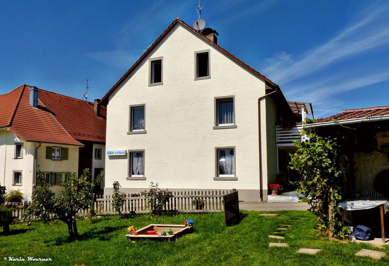 Ganze Ferienwohnung, Ferienzimmer Helga Löble - Doppelzimmer mit Kochgelegenheit im Dg in Öhningen, Untersee