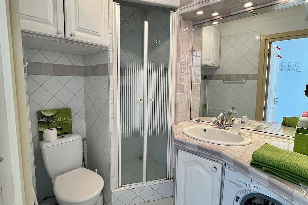 Entire apartment, Nice air-conditioned studio - wifi - sea view and direct beach access in Palavas-les-Flots, Côte d'Améthyste