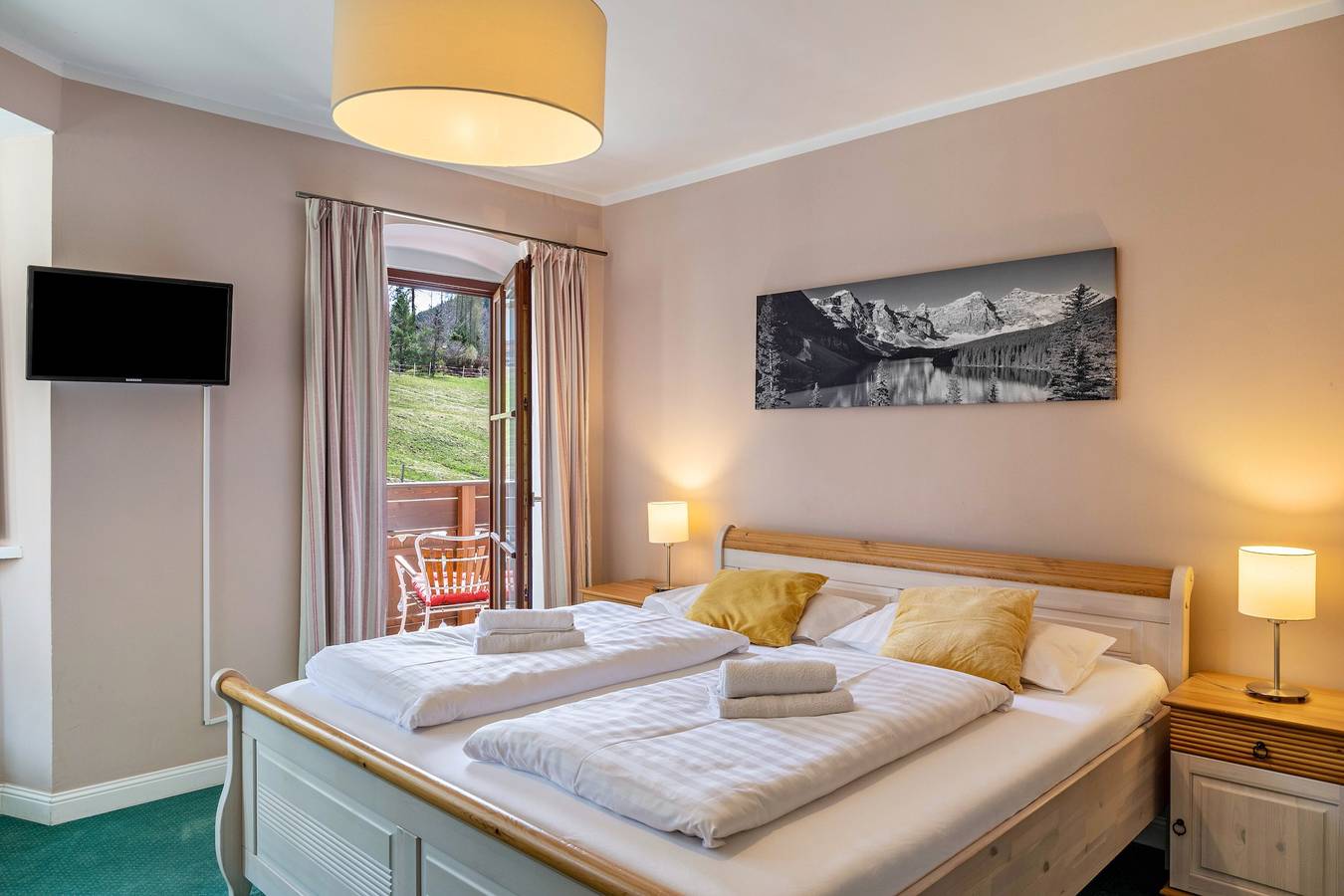 Room 5 Deluxe family room 2+1 (extra bed available for children) with mountain view, balcony in Seefeld in Tirol, Innsbruck Land