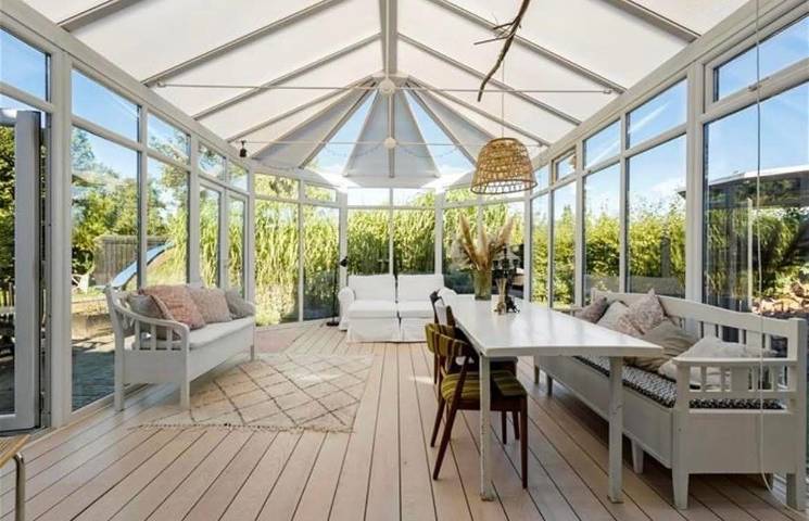 Gemütliches Ferienhaus mit Wintergarten in Nødebohuse in Hundested, Kattegat Küste