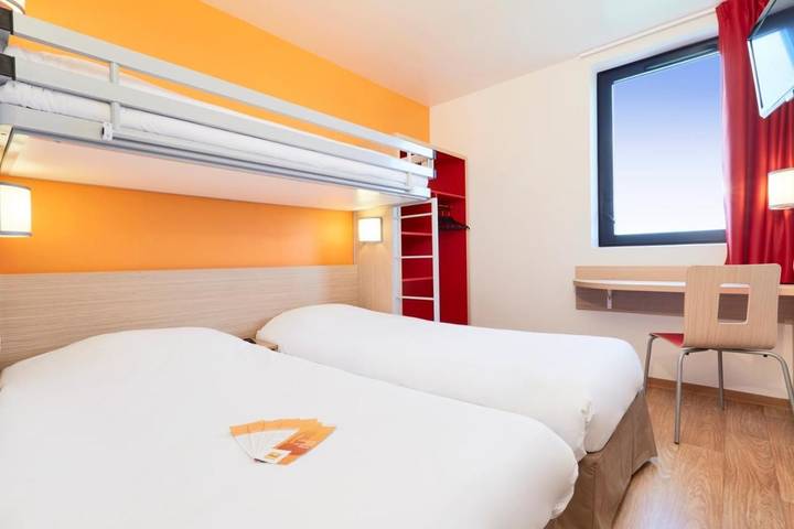 Hôtel pour 3 personnes à Mérignac - 2